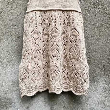 Knitting for Olive Lace Dress Anleitung und Wolle