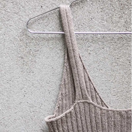 Y-Top von Knitting for Olive Anleitung und Wolle