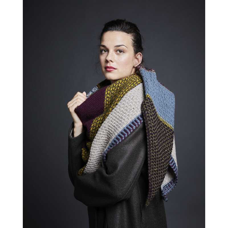 Lamana Magazin Nr. 11 Tuch Cavan 02 Strickset