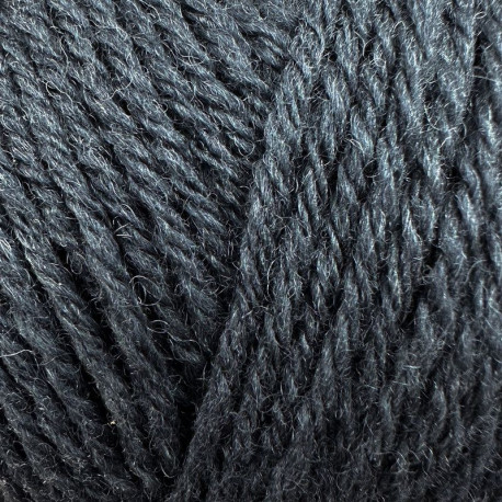 Knitting for Olive Heavy Merino Midnight Detail