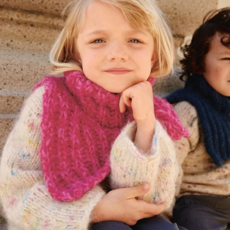 Sandnes 2408 10 Hannah Neck Junior Strickset