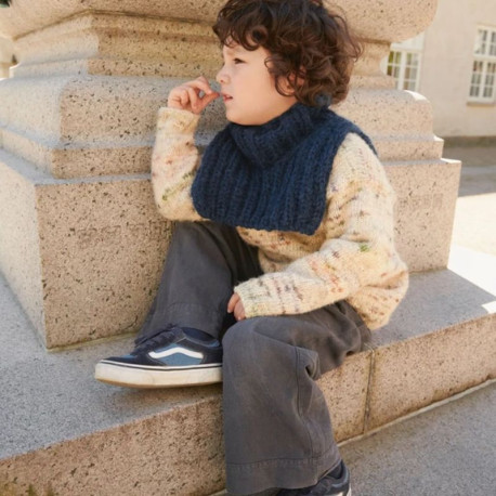 Sandnes 2408 10 Hannah Neck Junior Strickset