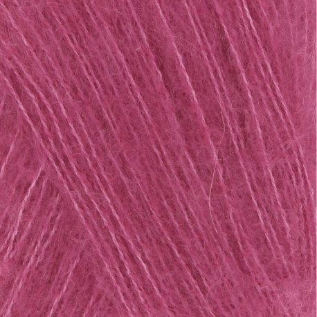 Lang Yarns Cashmere Dreams Fuchsia 0065 Detail