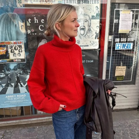 Petite Knit Scarlet Sweater Wollpaket