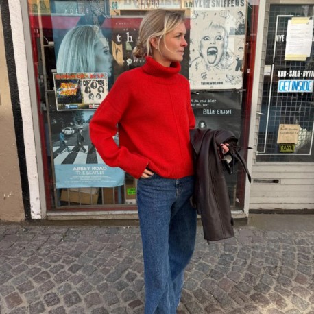 Petite Knit Scarlet Sweater Wollpaket