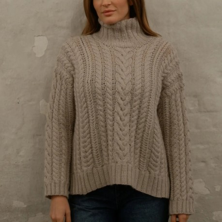 Chunky Cable Sweater Knitting for Olive Strickset