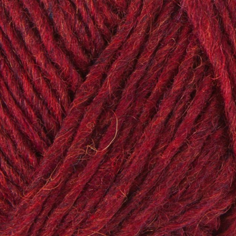 Istex Lettlopi Garnet Red 1409 Detail