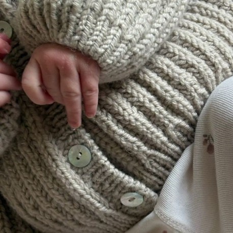 Wool & Beyond Lola Cardigan Englisch Wollpaket