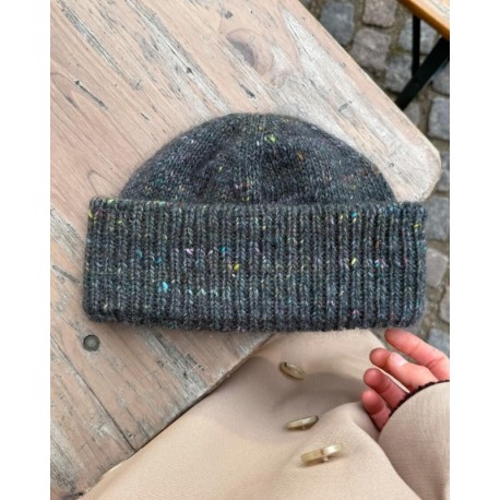 Petite Knit Terrazzo Hat Wollpaket