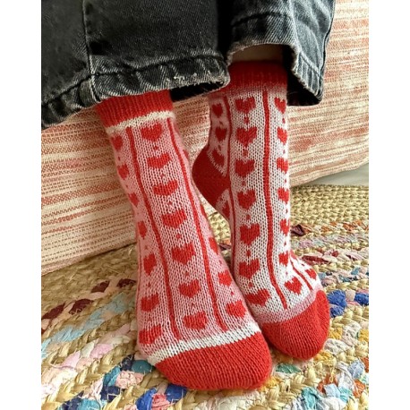 Love-ly Heart Socks Stone Knits