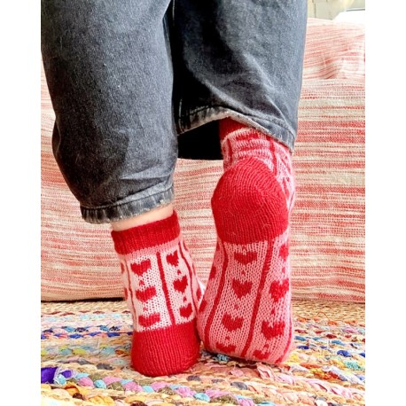 Love-ly Heart Socks Stone Knits