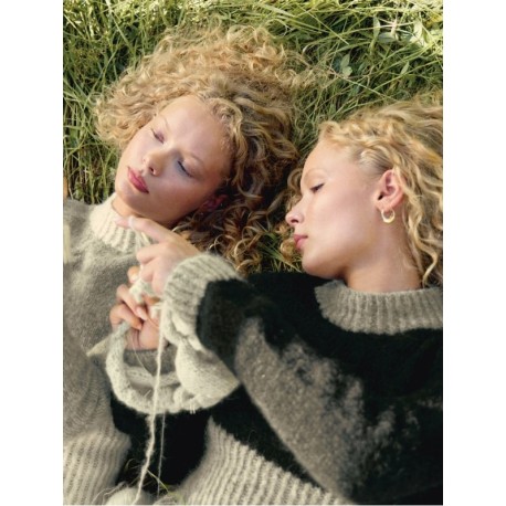 Sandnes 25-5a Vollan Sweater Anne Marie Edition Strickset