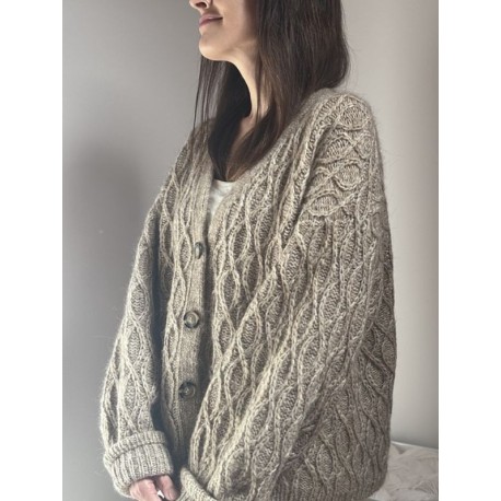 Knitonomy The Saco V-Neck Cardigan Englisch Wollpaket