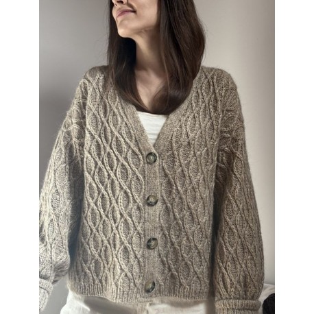 Knitonomy The Saco V-Neck Cardigan Englisch Wollpaket