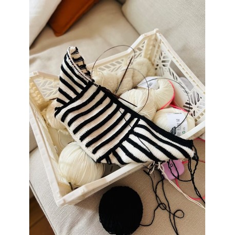 Kolibri by Johanna Lars Crossbody Bag Wollpaket