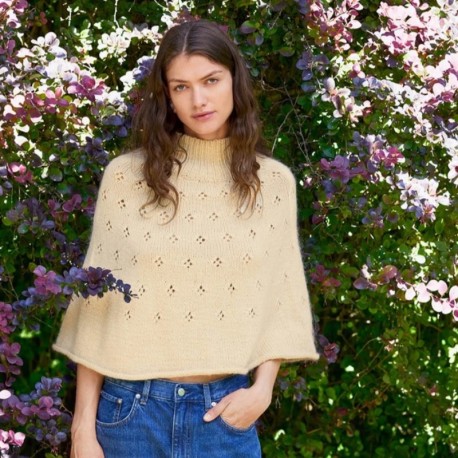 Sandnes 2606 2 Elodie Poncho Strickset