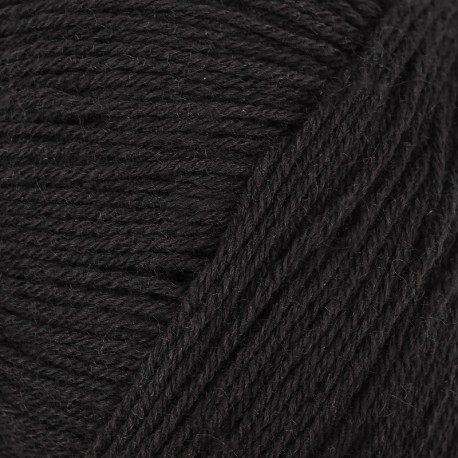 Knitting for Olive Merino Black Tea Detail