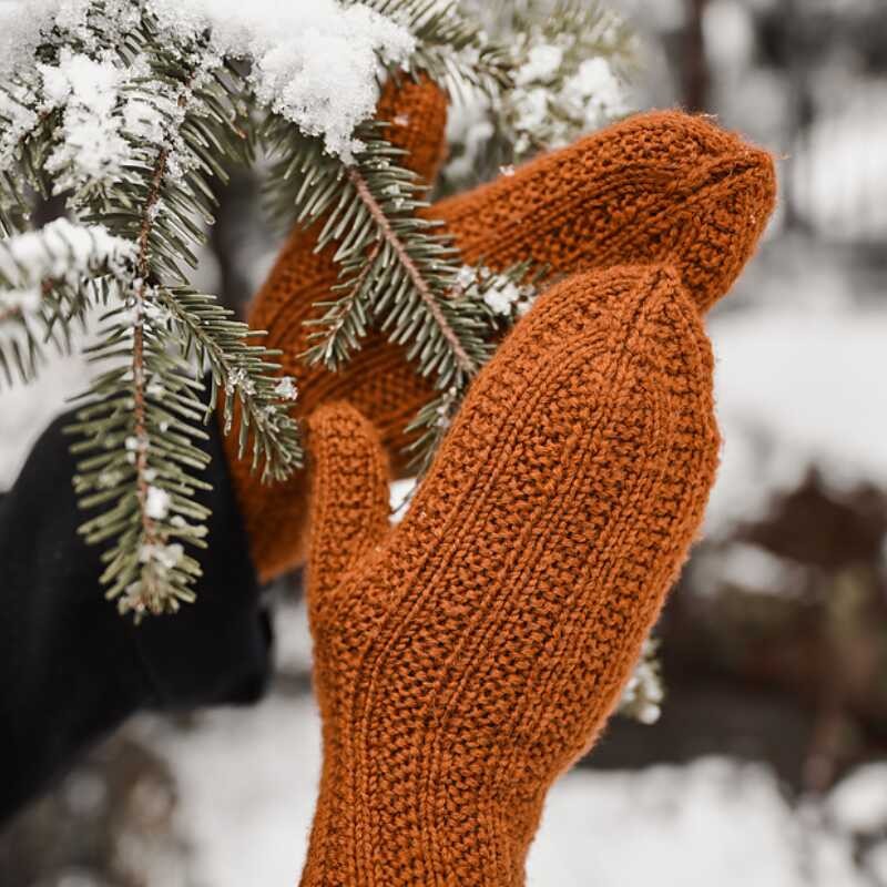 Rust Knitwear Erna Mittens Strickset